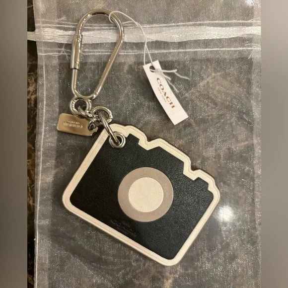 ❌SOLD❌ RARE Camera Coach bag charm - Picture 1 of 2